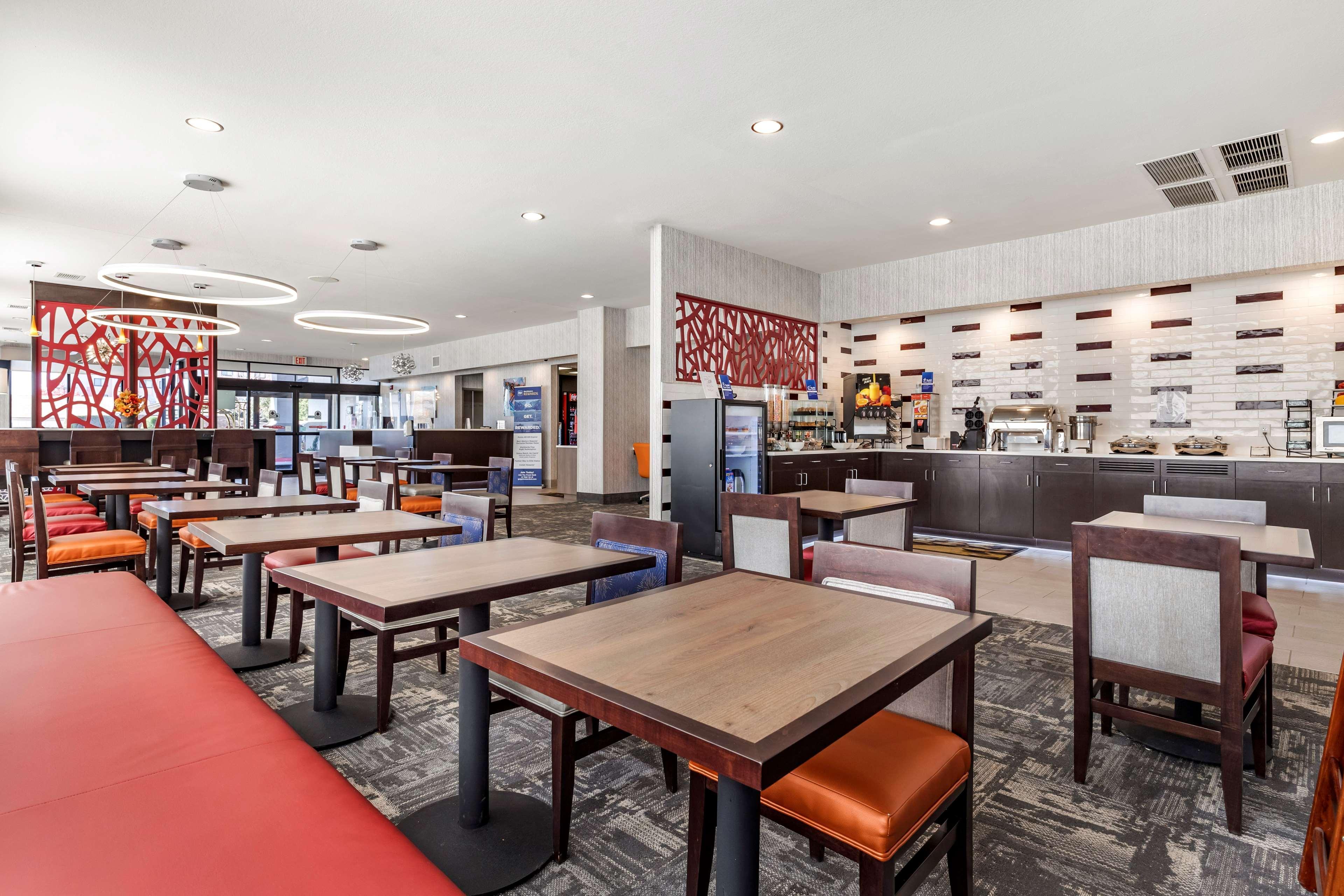 Best Western Plus Castlerock Inn&Suites Bentonville Extérieur photo